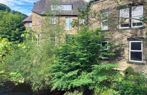 Wadsworth Cottage | The Old Riverside School House Apt 3