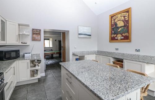 Totley House | The Old Robin Hood