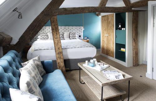 Stow-on-the-Wold Hotel | The Old Stocks Inn