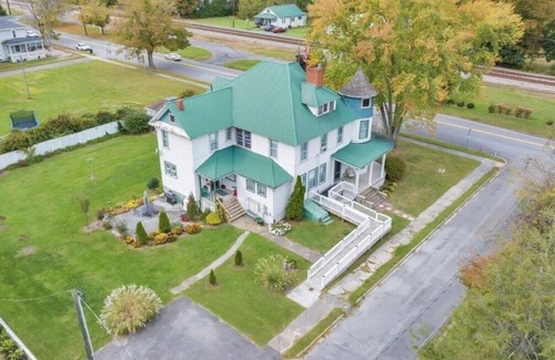 Alderson Apartment | The Old Victorian, Relaxing 4-bedroom Bed & Breakfast in Historic Alderson, WV, with AC, WiFi