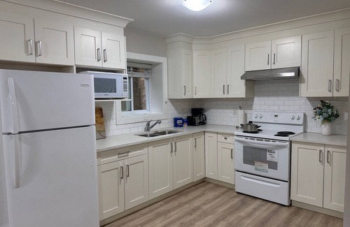 Fleetwood House | The Orchard Basement Cozy 2BR