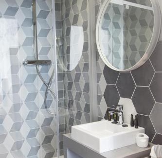 Blatin Hotel | The Originals Boutique, Hôtel Le Lion, Clermont-Ferrand