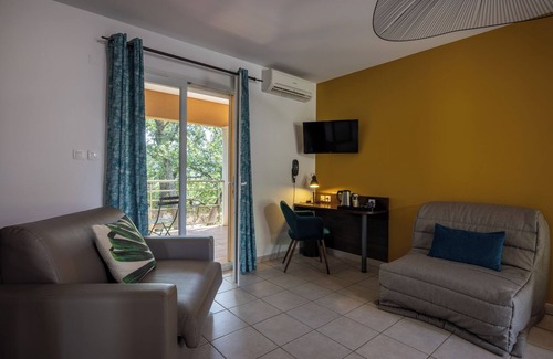 Allauch Hotel | The Originals City, Hôtel Côté Sud