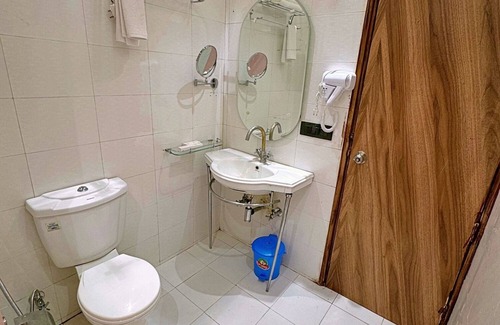 Kailash Colony Hotel | The Orion Express - East of Kailash