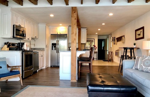 Rockwell Condo | The Overlook at Lake Hamilton - Contemporary Design, Private Deck & Boat Slip!