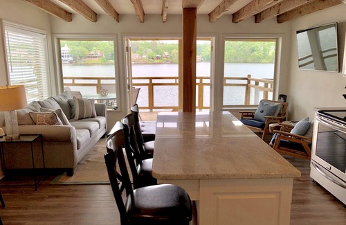 Rockwell Condo | The Overlook at Lake Hamilton - Contemporary Design, Private Deck & Boat Slip!