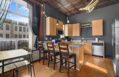 Great Falls Apartment | The Overlook: Downtown Cory Block Apartment