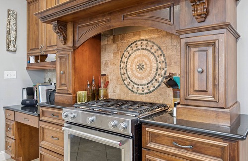 Dandridge House | The Overlook on Douglas Lake (Waterfront Luxury)