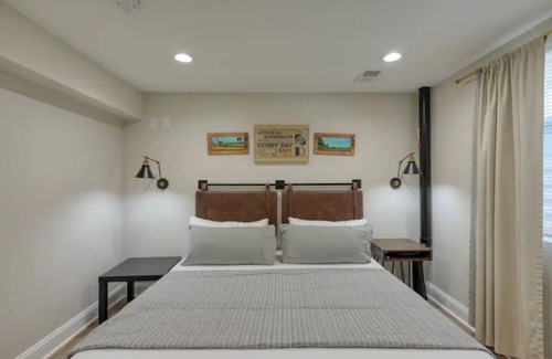 St. Matthews Apartment | The Oxford