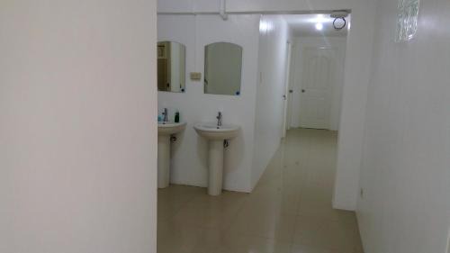 Muntinlupa Hotel | The Palines Apartment Hotel near Brittany Palazzo, Evia Mall Alabang