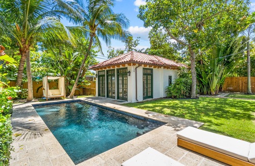 Southside Cottage | The Palm Cottage