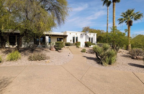 Paradise Hills Estates House | The Palmcroft by LuxeKey | Unique Maximalist Home w/Pool & Casita