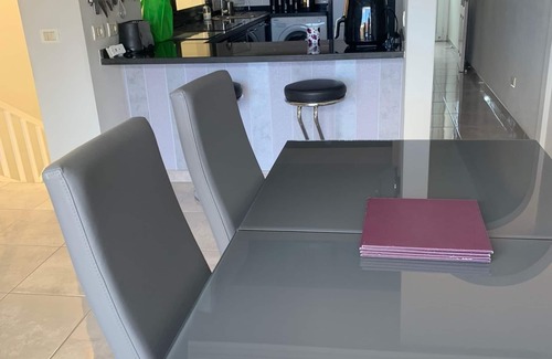 San Miguel de Abona House | The Palms lovely 2 bedroom house Pool View, WIFI (Air Con optional )