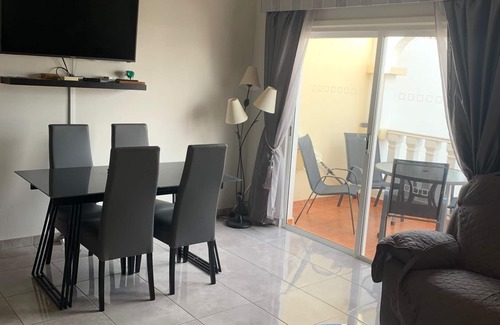 San Miguel de Abona House | The Palms lovely 2 bedroom house Pool View, WIFI (Air Con optional )