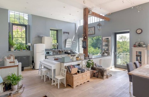 Bath House | The Paper Mill: Beautiful Retreat. Stunning Views