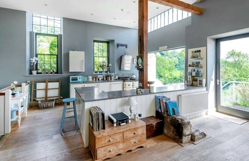 Bath House | The Paper Mill: Beautiful Retreat. Stunning Views