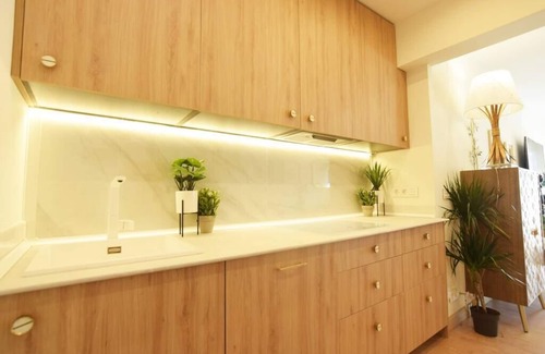 San Sebastian Apartment | The Paradise: Luxurious flat, parking, jacuzzi, terrace, new