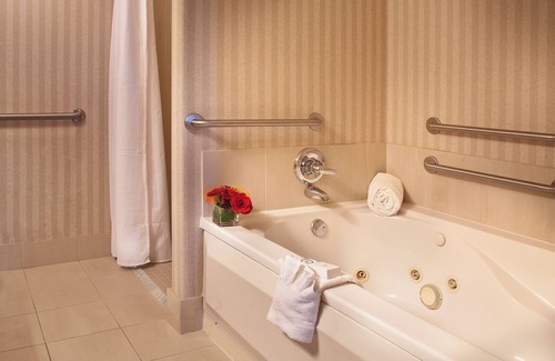Downtown Portland Hotel | The Paramount Hotel