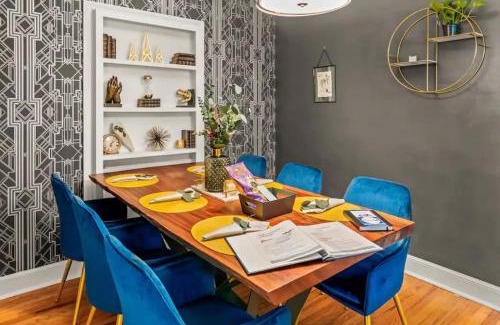 Old Irving Park House | The Peacock House - Close to Restaurants and Shops