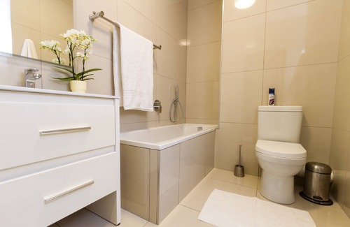 Greater Johannesburg Metropolitan Area Bed & Breakfast | The Pecan Tree