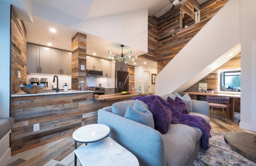 Whistler Village Cabin | The Penthouse Loft @Village Base