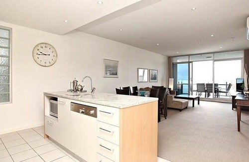 Victor Harbor Apartment | The Penthouse with Views
