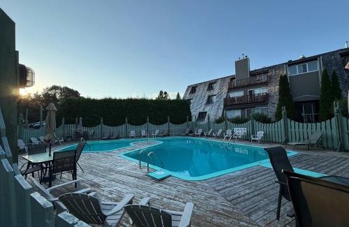 Beaupre Ski Chalet | The Perch - Spa & Pool