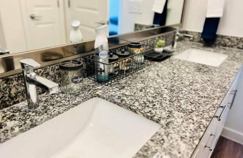 Kyle Apartment | "The Perfect Gateway" - 2Bed & 2Bath with Full Access: Pool, Gym, Dog/Kid Parks!