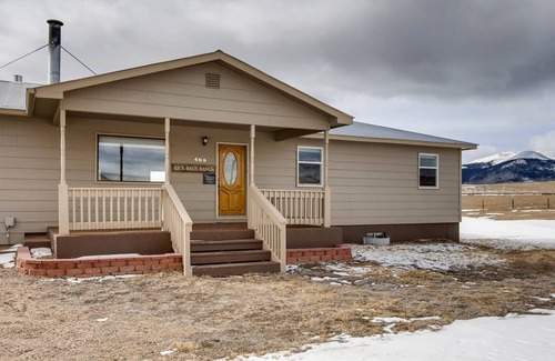 Jefferson House | The perfect location for your mountain getaway. 4WD Required during the winter.