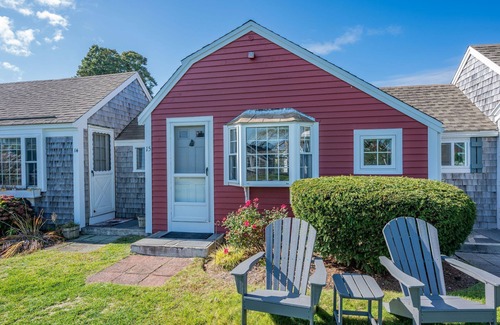 South Yarmouth Cottage | The Perfect Shore Escape: The Sandpiper