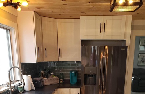 Enchanted Hills Cottage | The perfect spot on Lake Wawasee