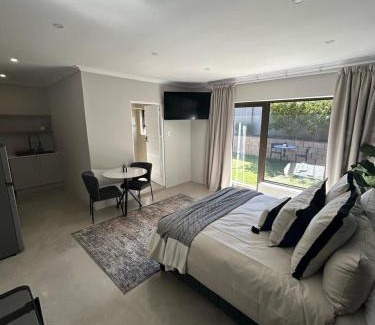 Somerset West Apartment | The Perfect Stay Somerset 1
