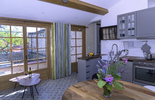 Belesta Cottage | The Pergola - The House of the Castle by Domaine RIBERACH