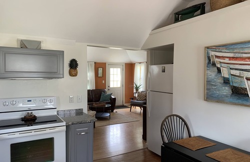 Monument Beach Cottage | The Perrywinkle Cottage located in the charming village of Monument Beach