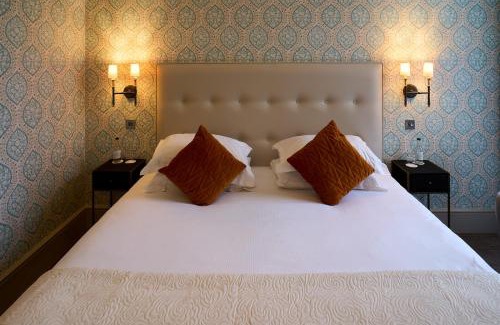 Richmond-upon-Thames Hotel | The Petersham