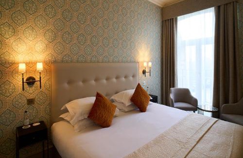 Richmond-upon-Thames Hotel | The Petersham