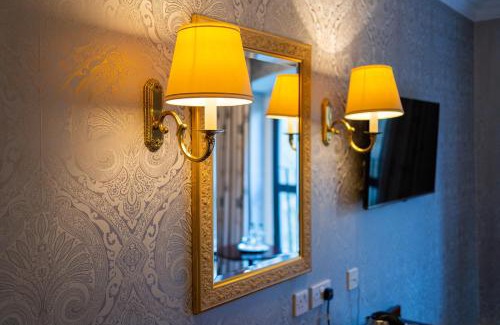 Richmond-upon-Thames Hotel | The Petersham