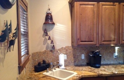 Torreon House | The Pine Cone Casita - Relax & Enjoy the Ponderosa Mountain Country of Arizona!