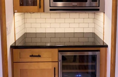 Evans House | THE PINE CONE- Hot Tub | Game Room | Huge Backyard