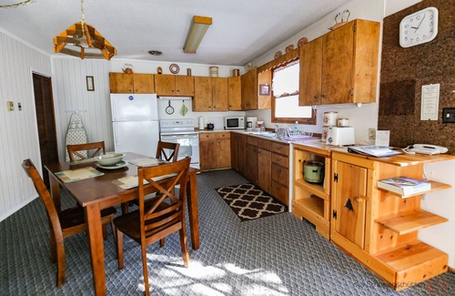 Newcastle Hotel | The Pines Country Inn