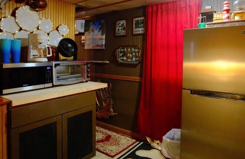 Kemah House | The Pirate Paradise Boat