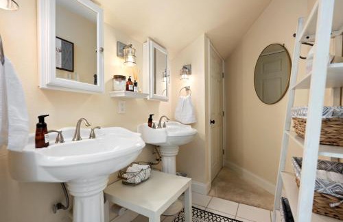 Pflugerville Bed & Breakfast | The Plantation House Boutique Inn