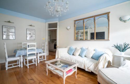 Thamesfield Apartment | The Plush Putney Apartment - 2 Bed - 2 Bath - Ground Floor Apt