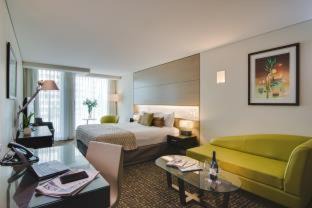 Kangaroo Point Hotel | The Point Brisbane Hotel