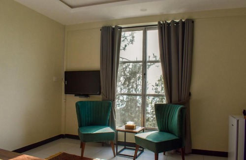 Abbottabad Hotel | The Point by Roomy, Thandiani