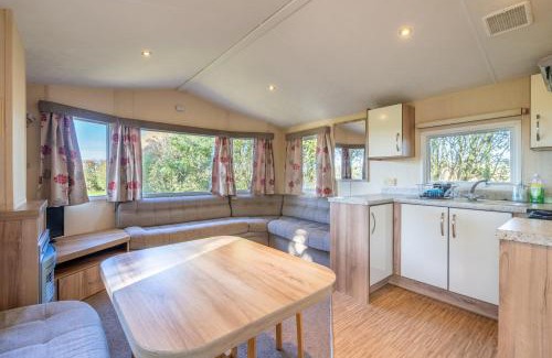 Irstead House | The Pollywiggle, Waxham, nr Sea Palling, Dog friendly, Private path to the beach