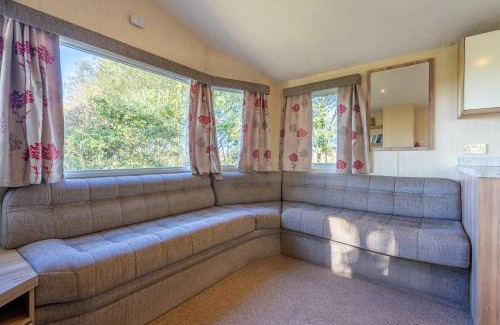 Irstead House | The Pollywiggle, Waxham, nr Sea Palling, Dog friendly, Private path to the beach