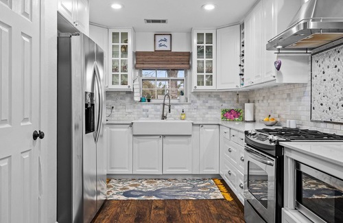 West Oak Hill House | The Pool & Gaming Austin Retreat · 3 Bedroom Home, Pool, Hot Tub, Arcade & More