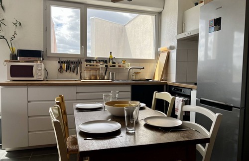 Bonnefoy-Roseraie-Gramont Apartment | The Poppy