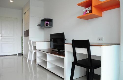Bang Sao Thong Apartment | The Porch ABAC Bangna